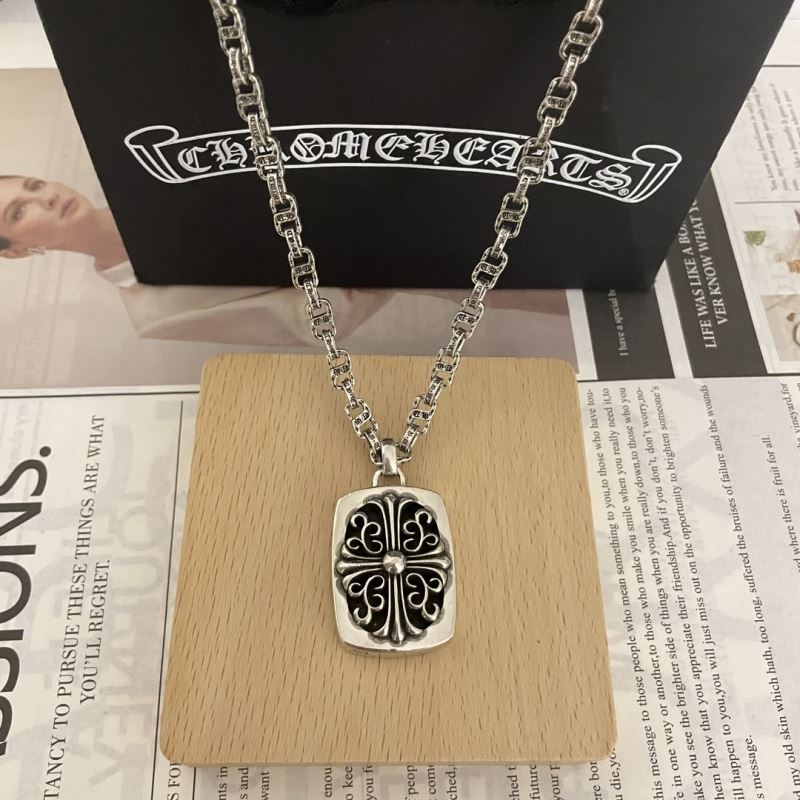 Ch**me He**ts necklaces